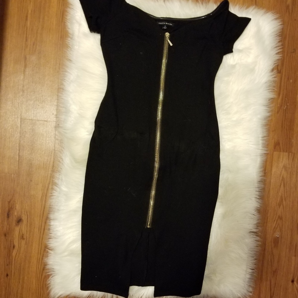 Haute Monde Black Sexy Gold Zipper Dress.